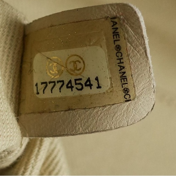 CHANEL Black Quilted Iridescent Calfskin Leather Chain Strap Bowling Bag - Picture 9 of 10